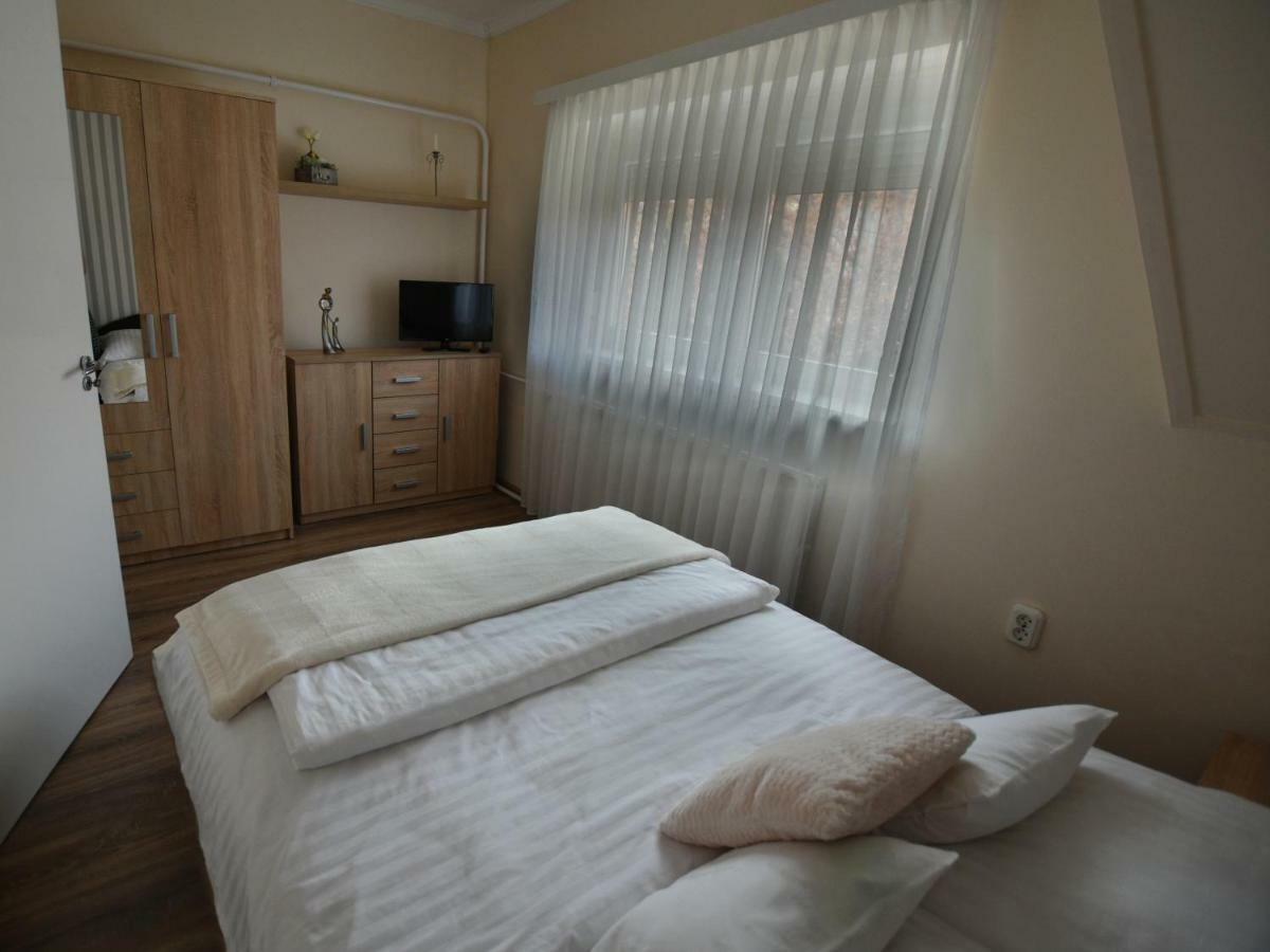 Szecsenyi Apartman Héviz Zewnętrze zdjęcie